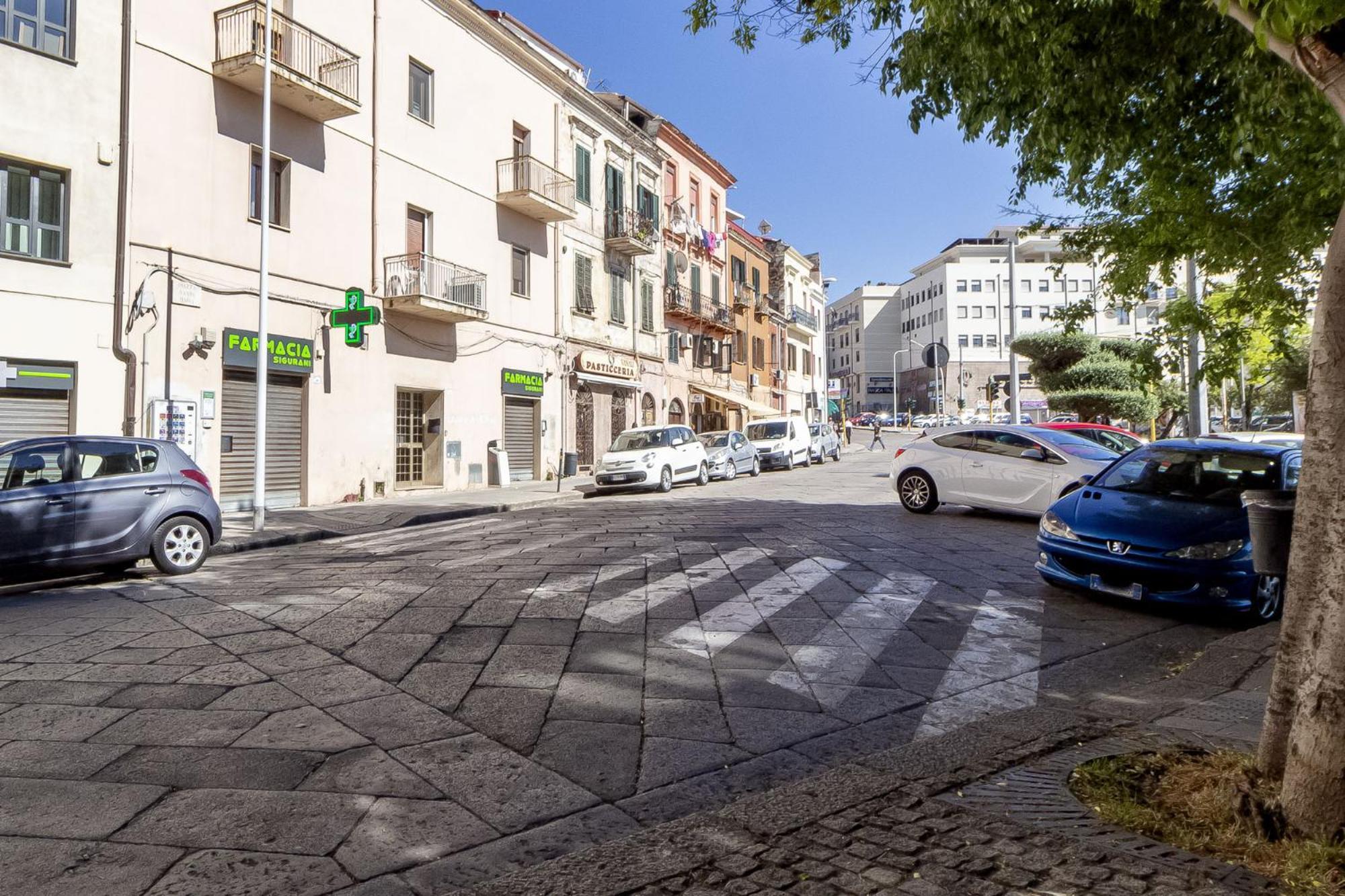 Lovely Piazza Santa Maria Apartment Sassari Buitenkant foto