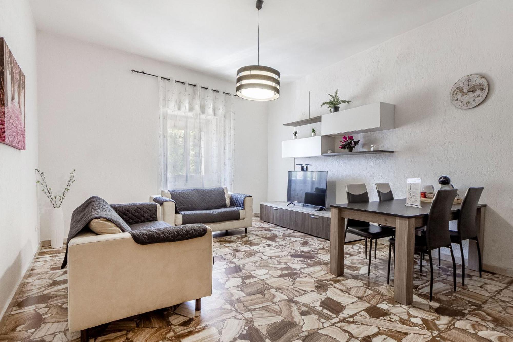 Lovely Piazza Santa Maria Apartment Sassari Buitenkant foto